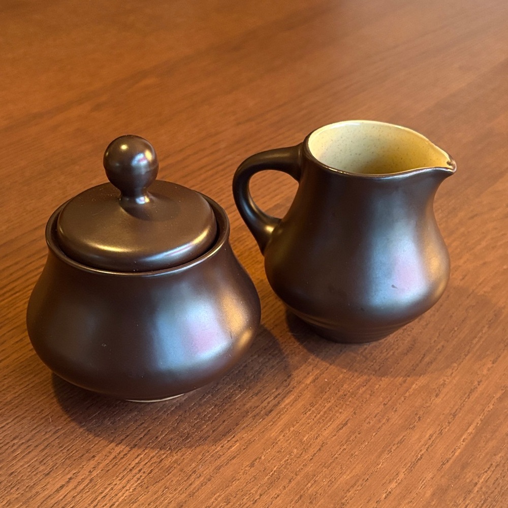 NORITAKI - Folkstone Chocolate Brown Ceramic Stoneware Creamer & Sugar Bowl